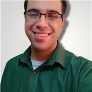 Psicólogo imparte clases de conocimiento y aplicación a la vida diaria